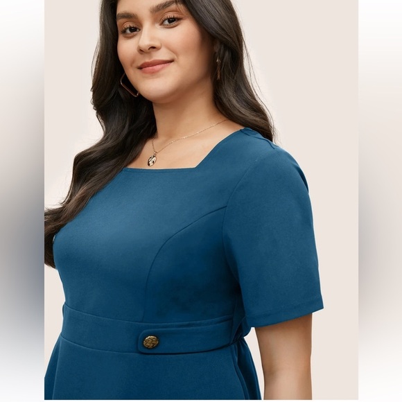 BloomChic Plus Size Square Neck Waist Tab Gathered Blouse - Picture 5 of 7